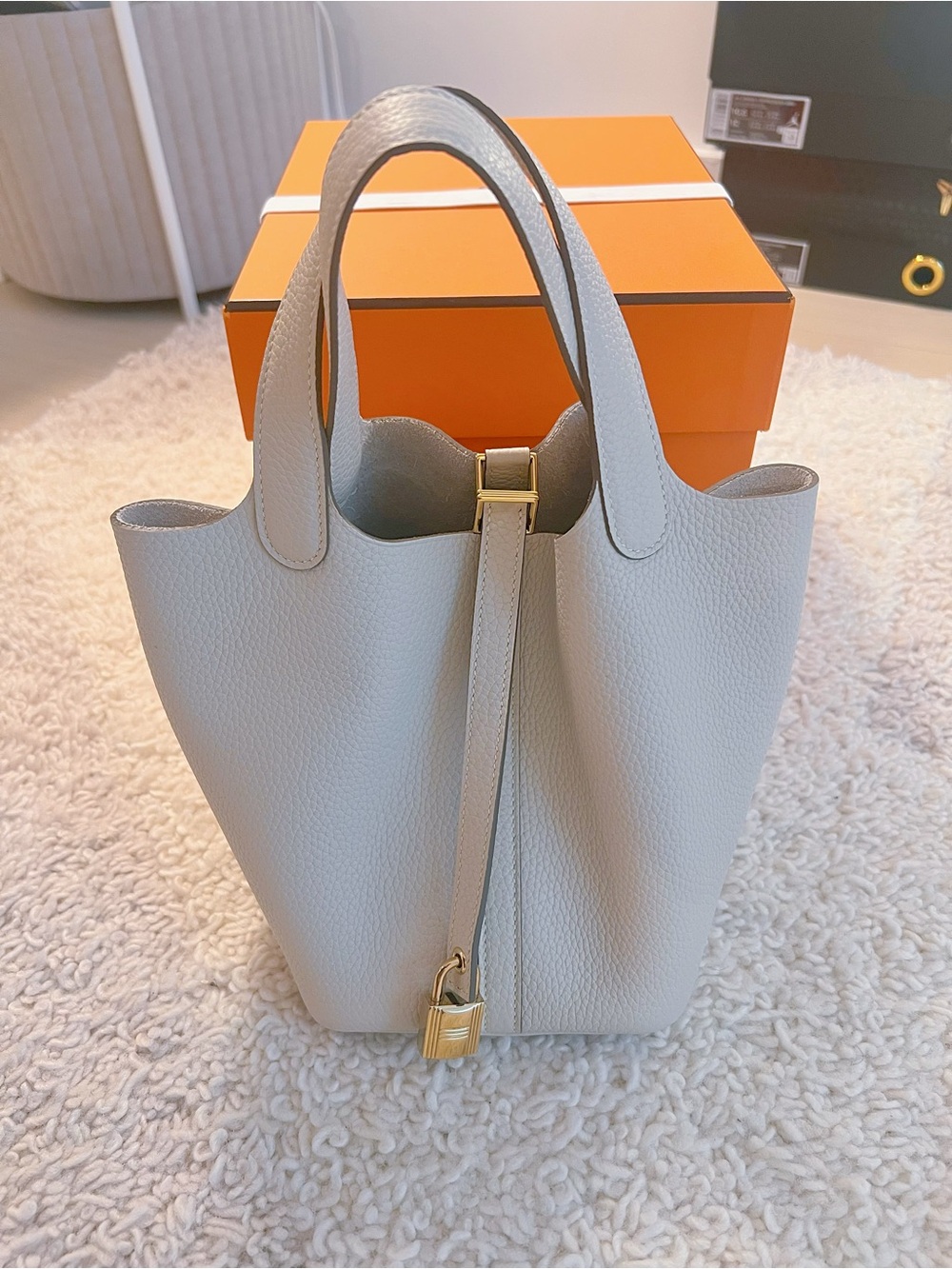 Handmade picotin 18- cream color in gold